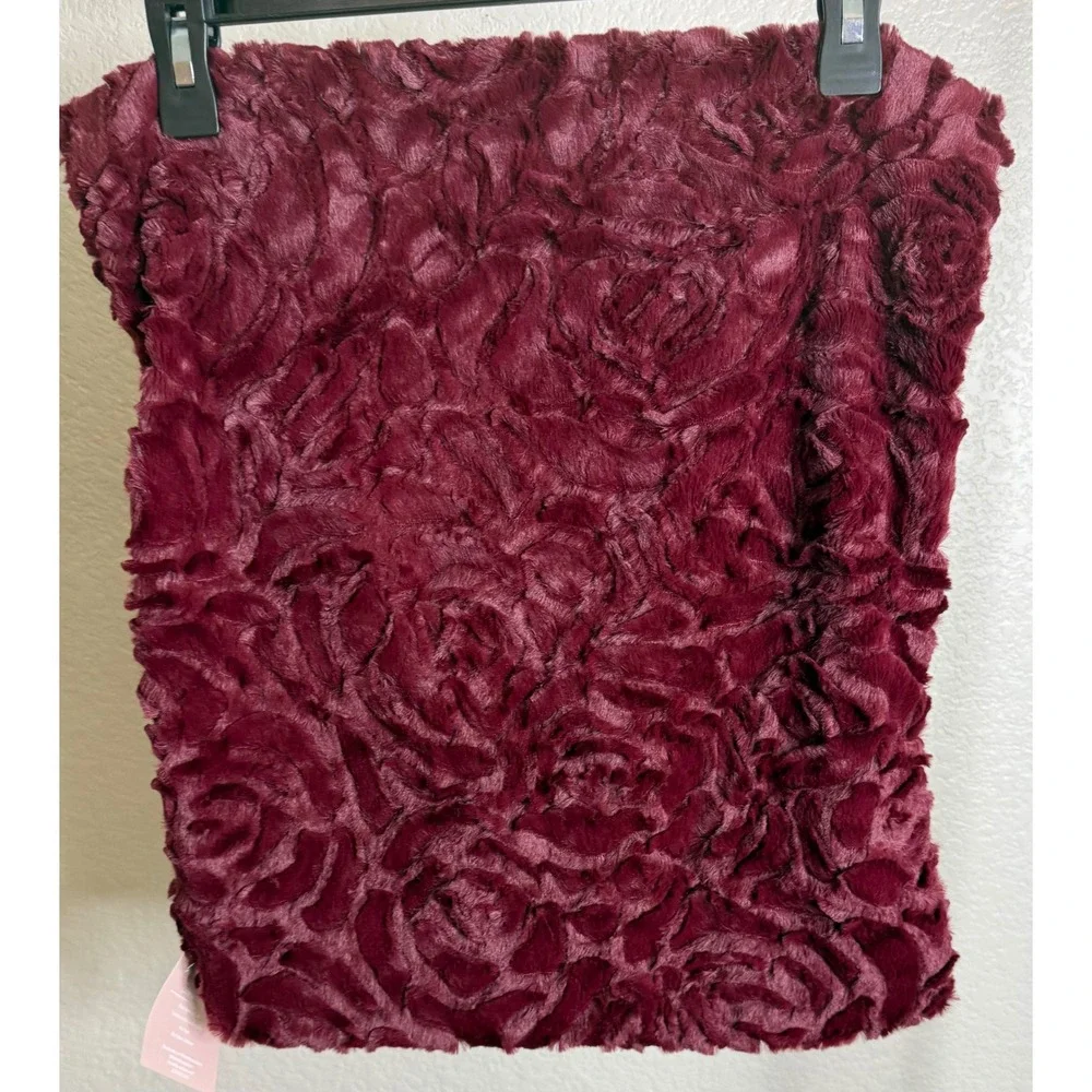 The Minky Supply Company Home 18x18 Pillow Cover Merlot Demi Rose Burgundy NEW